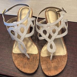 2 FOR 1 Kelly and Katie Alessi Gold and white Sandals